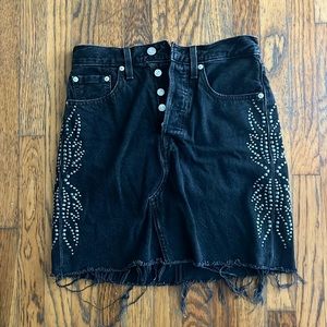Levi’s black denim skirt